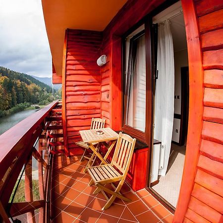 Hotel Impozant Valča Exteriér fotografie