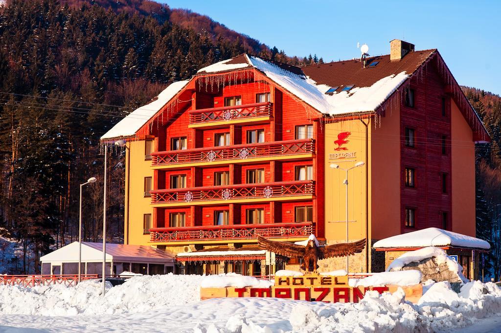 Hotel Impozant Valča Exteriér fotografie