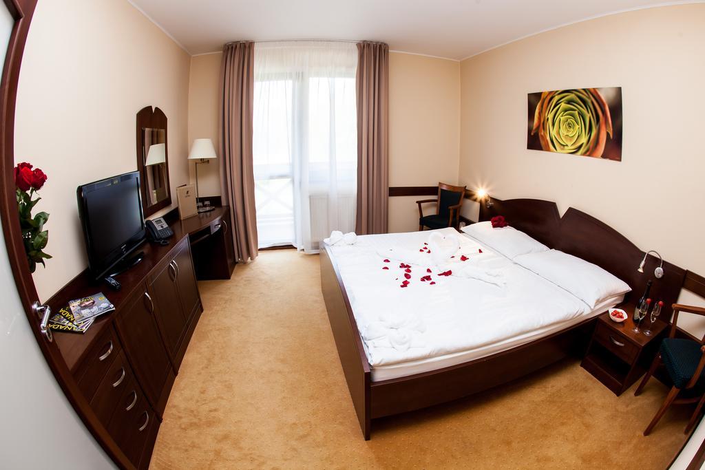 Hotel Impozant Valča Exteriér fotografie