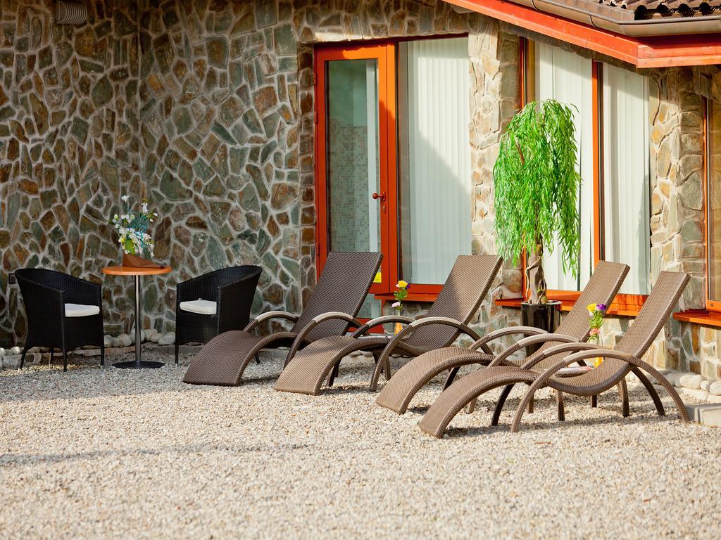 Hotel Impozant Valča Exteriér fotografie